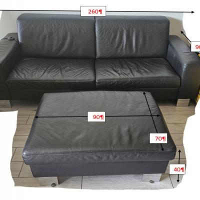 Schwarze Couch mit Hocker aus echtem Leder für 300€ zu verkaufen - thumb