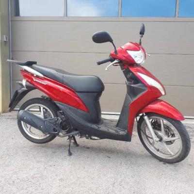 Scooter Honda Vision - 1800€ VB - thumb