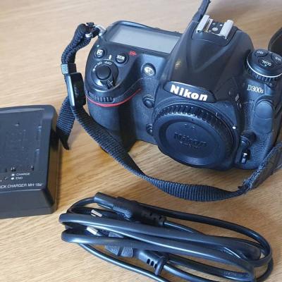 Nikon D300S ohne Objektiv - thumb