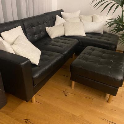 Ikea Sofa mit Hocker - thumb