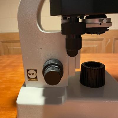 Mikroskop zu verkaufen - thumb