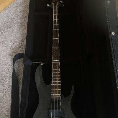 E Bass ESP/Ltd inkl. Case und Gurt - thumb