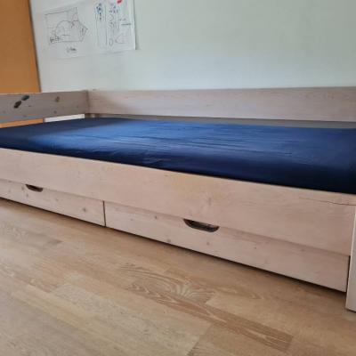 Wunderschönes Kinderbett Massivholz weiß - thumb