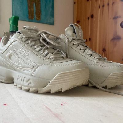 Damenschuhe der Marke Fila - thumb