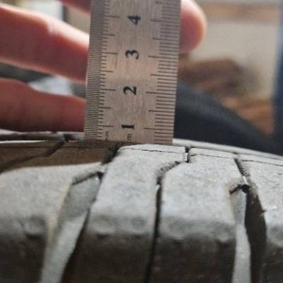 Sommerreifen 235/65 R16 C 115/113 - thumb