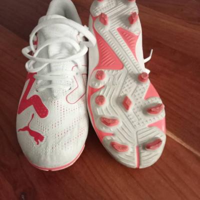 PUMA Fussballschuhe Mädchen Größe 30 - thumb