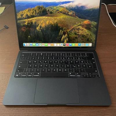 MacBook Air (2022) - thumb
