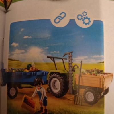 Playmobil Traktor mit Anhänger - thumb