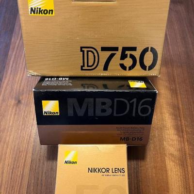 NIKON D 750 Professionelle Vollformatkamera + Batteriegriff + Objektiv - thumb