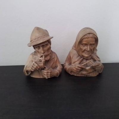 Zwei Handgeschnitzte Figuren - thumb