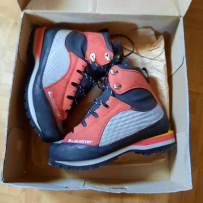 Schuhe la sportiva - thumb