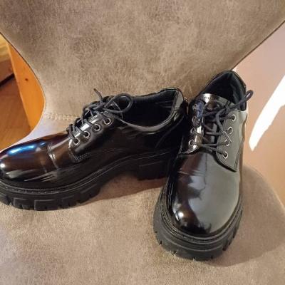 Damenschuhe mit Plateau Gr 38 - thumb