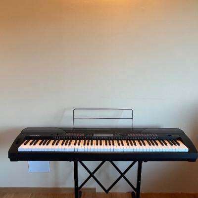 Keyboard Medeli - thumb