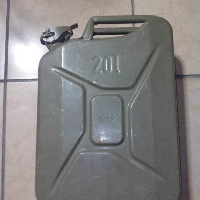 tanica 20 Litri carburante - thumb