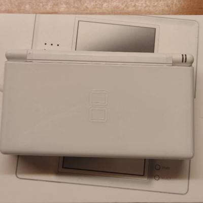 Nintendo DS Lite - wie neu - thumb