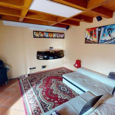 Zweistöckige, sanierte Dreizimmerwohnung mit Terrasse in Untermais - thumb