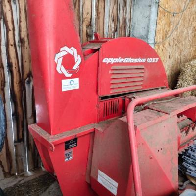Heu Gras Silo Schneider mit Elektro Motor - thumb