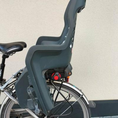 Fahrrad-Kindersitz neuwertig, evtl. mit Kinderhelm - thumb