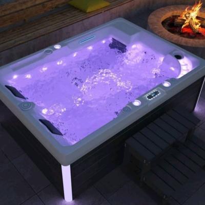 Whirlpool Outdoor Neu für 3 Personen - thumb