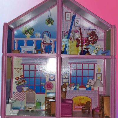 Verkaufe Barbiehaus mit Einrichtung - thumb