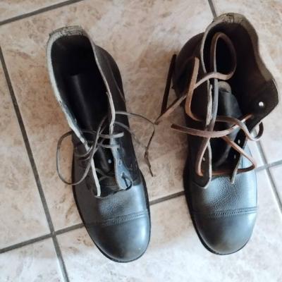 Handangefertigte Schuhe aus Leder - thumb