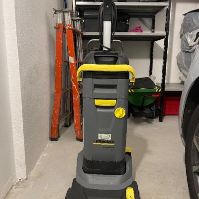 Kaercher Bodenreiniger Scheuersaugmaschine BR30/4C - thumb