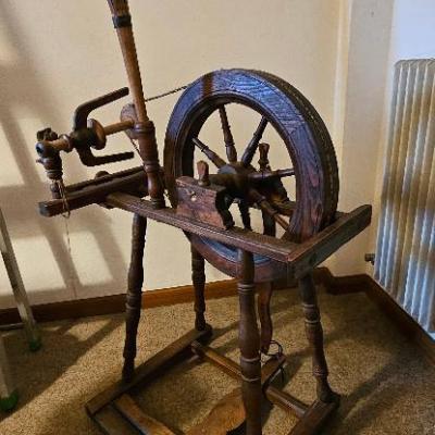 Antikes Spinnrad - thumb