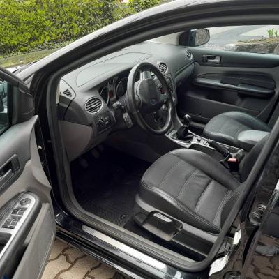 Ford Focus - thumb