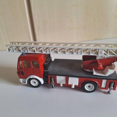 2 Feuerwehrauto und 1 Lastwagen - thumb