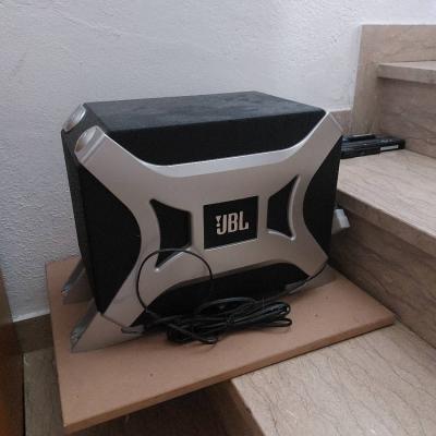 Auto Nachrüst-Subwoofer JBL zu verkaufen - thumb