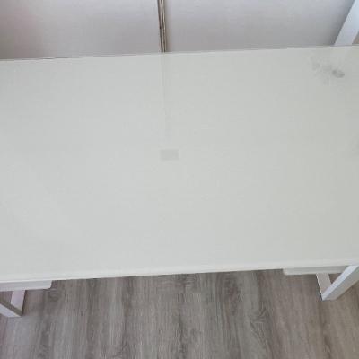 Moderner Schreibtisch mit Glasplatte - 140x60cm - thumb