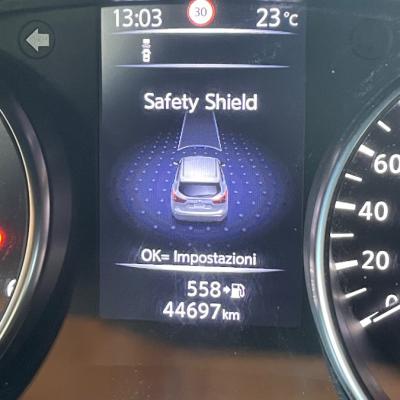 Nissan Qashqai 1600 Diesel 4x4 - thumb