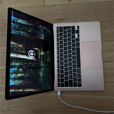 Apple MacBook Air rosé 2020 - thumb