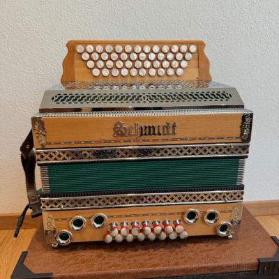 Schmidt Harmonika in der Stimmung GCFB - thumb