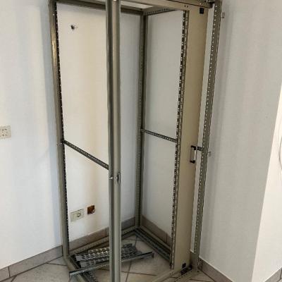 Serverschrank aus Metall 80x80x200 - thumb
