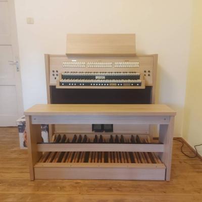 Elektronische Hausorgel - thumb