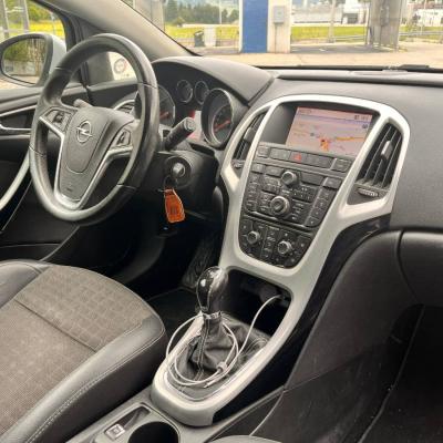 Opel Astra GTC - thumb