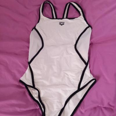 modischer Sport-Schwimmanzug ARENA neu - thumb