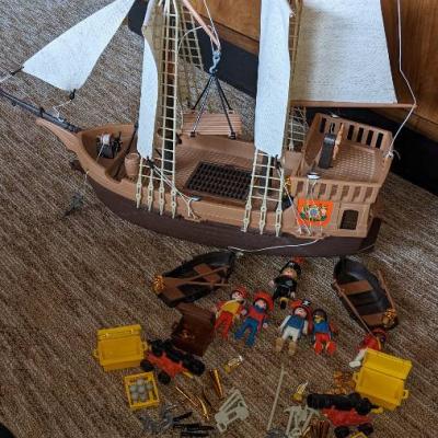 Playmobil Piratenschiff mit viel Zubehör - thumb