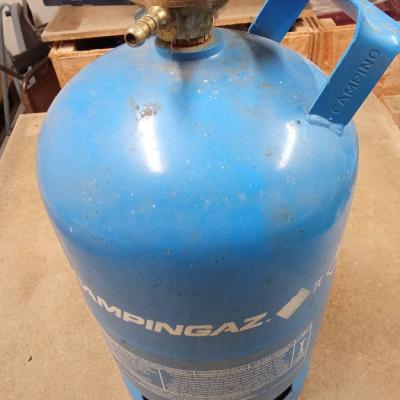 Campinggasflasche mit Ventil - thumb