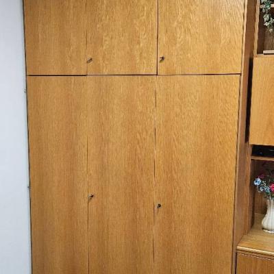 Großer Holzkasten in gutem Zustand - thumb