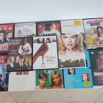 Verschiedene DVDs mit DVD Player - thumb
