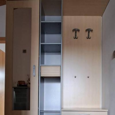 Garderobe zu verkaufen - thumb
