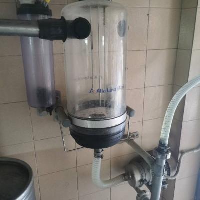 Rohrmelkanlage mit Kühlaggregat und Milchtank zu verkaufen - thumb