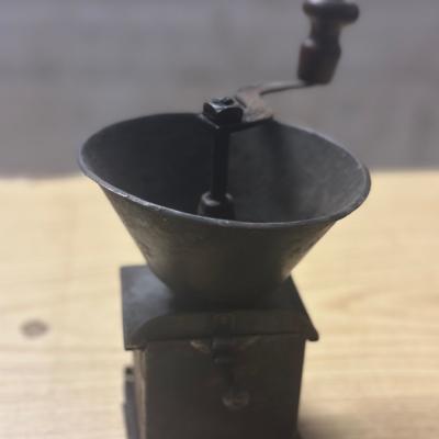 Kaffeemühle antik - thumb