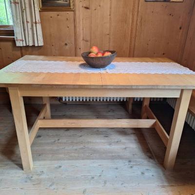 Esstisch aus Holz - thumb