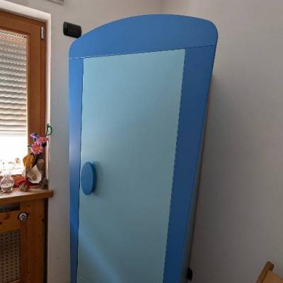 Ikea Mammut Kleiderschrank und Kommode Farbe blau - thumb