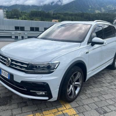 VW Tiguan 2.0 TDI R-Line 4 Motion - thumb