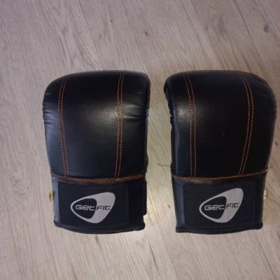 Boxsack mit Handschuhen - thumb