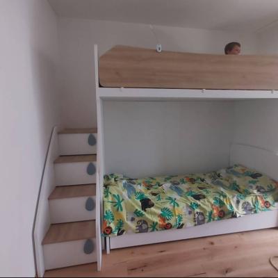 Hochbett + Treppe + 2tes Bett inklusive Ausziehbett - thumb